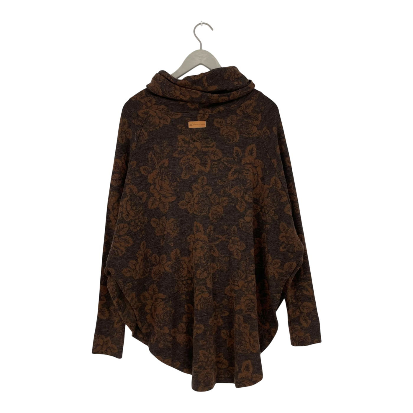 Ommellinen long merino pancho, babushka roses | woman onesize