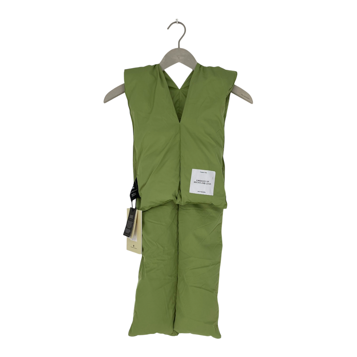 Embassy of Bricks and Logs hervey puffer scarf, green | onesize
