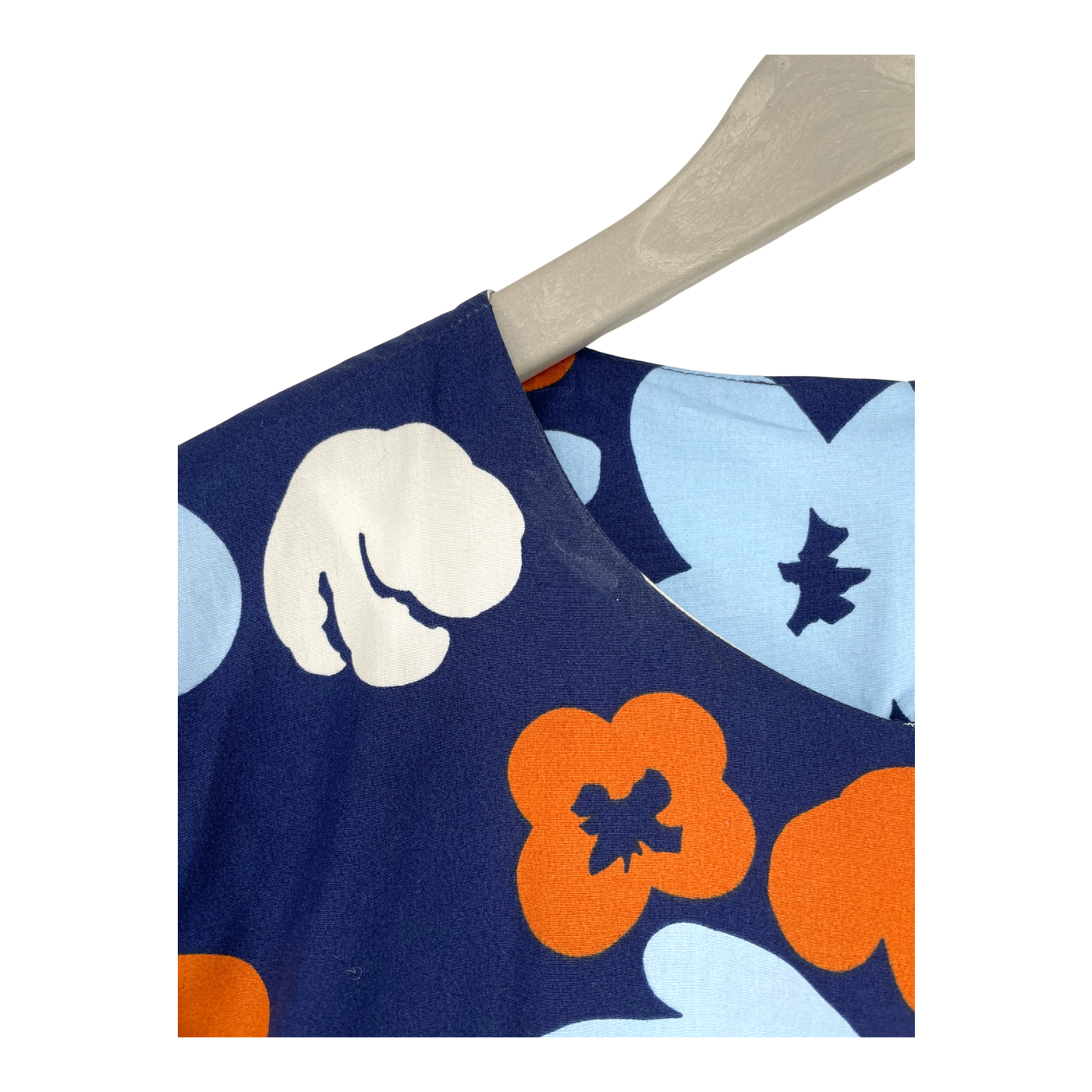 Marimekko Helila Frühlingskleid, blaue Blumen | Frau 44