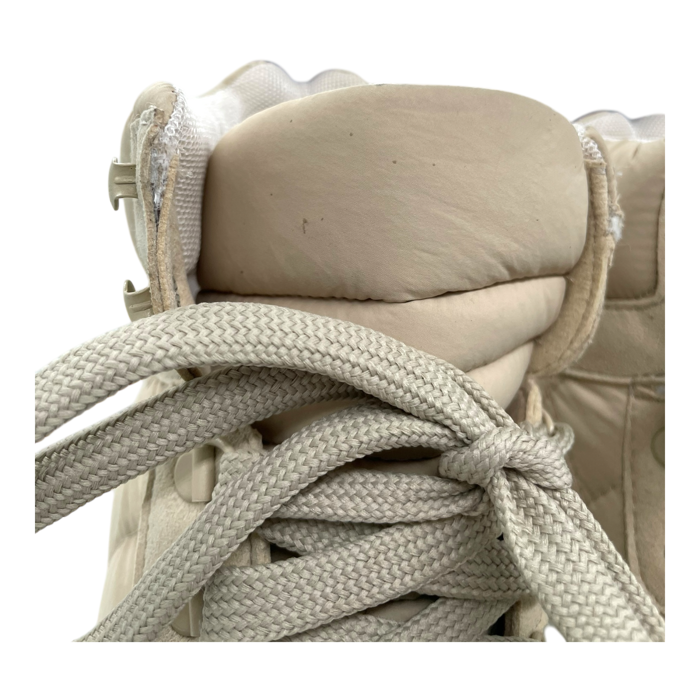 Embassy of Bricks and Logs coventry hiker puffer boot, beige | 38