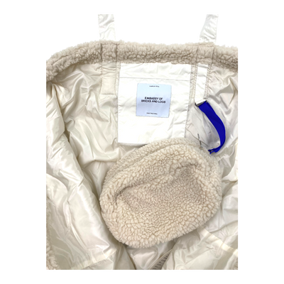 Embassy of Bricks and Logs kodiak combat teddy bag, cream | onesize