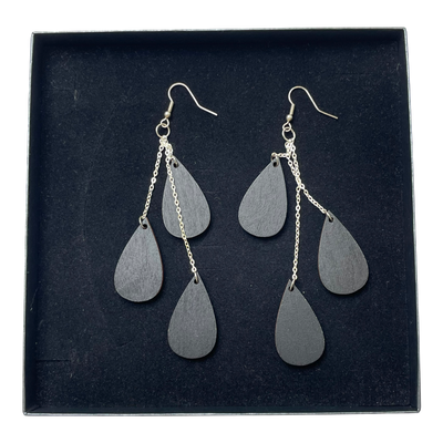 Uhana drop earrings, black | onesize