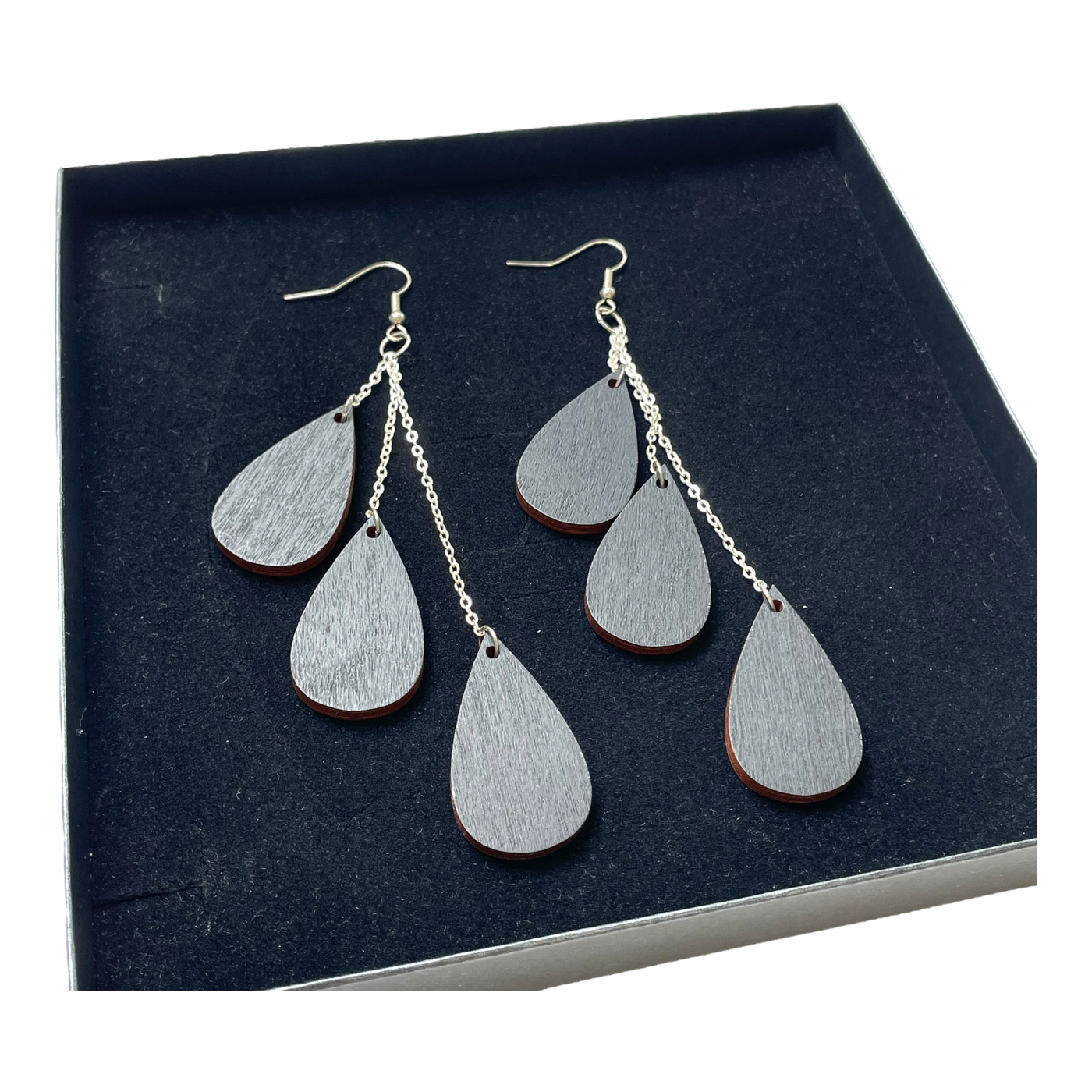Uhana drop earrings, black | onesize