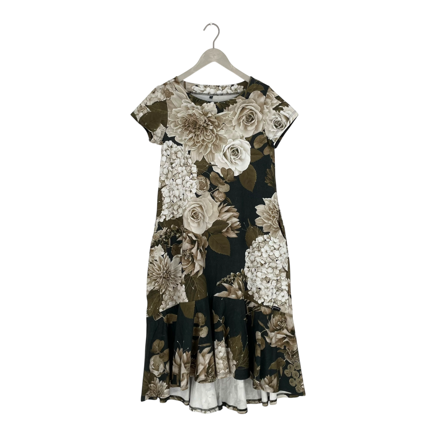 Ommellinen hulmu dress, flowers | woman M