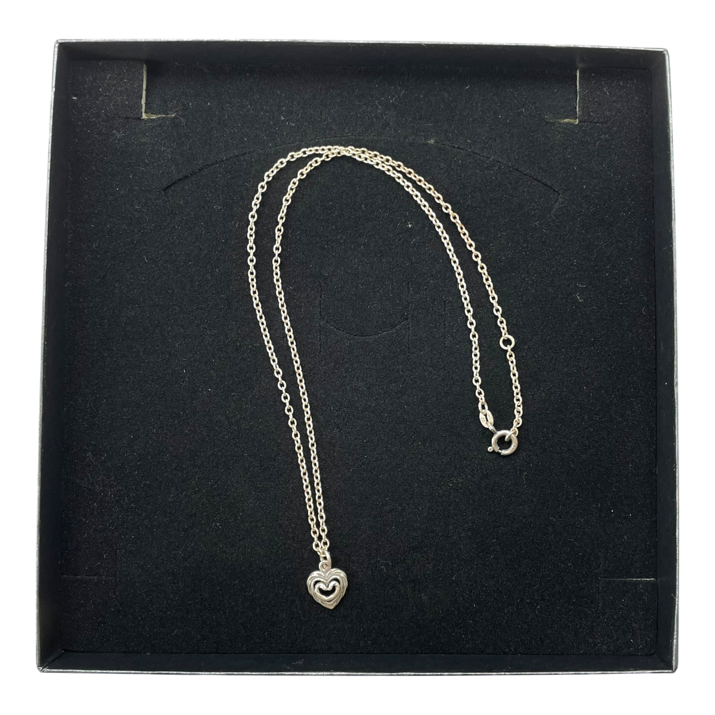 Kalevala Koru talon sydän necklace, silver