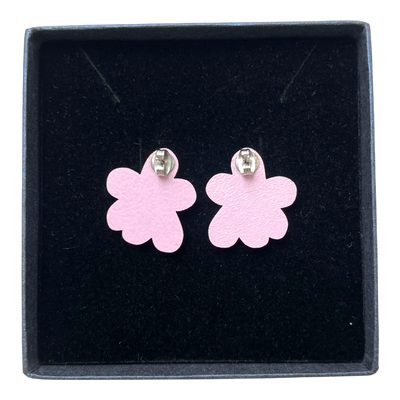 Maanantaimalli stud earrings, hearts | onesize