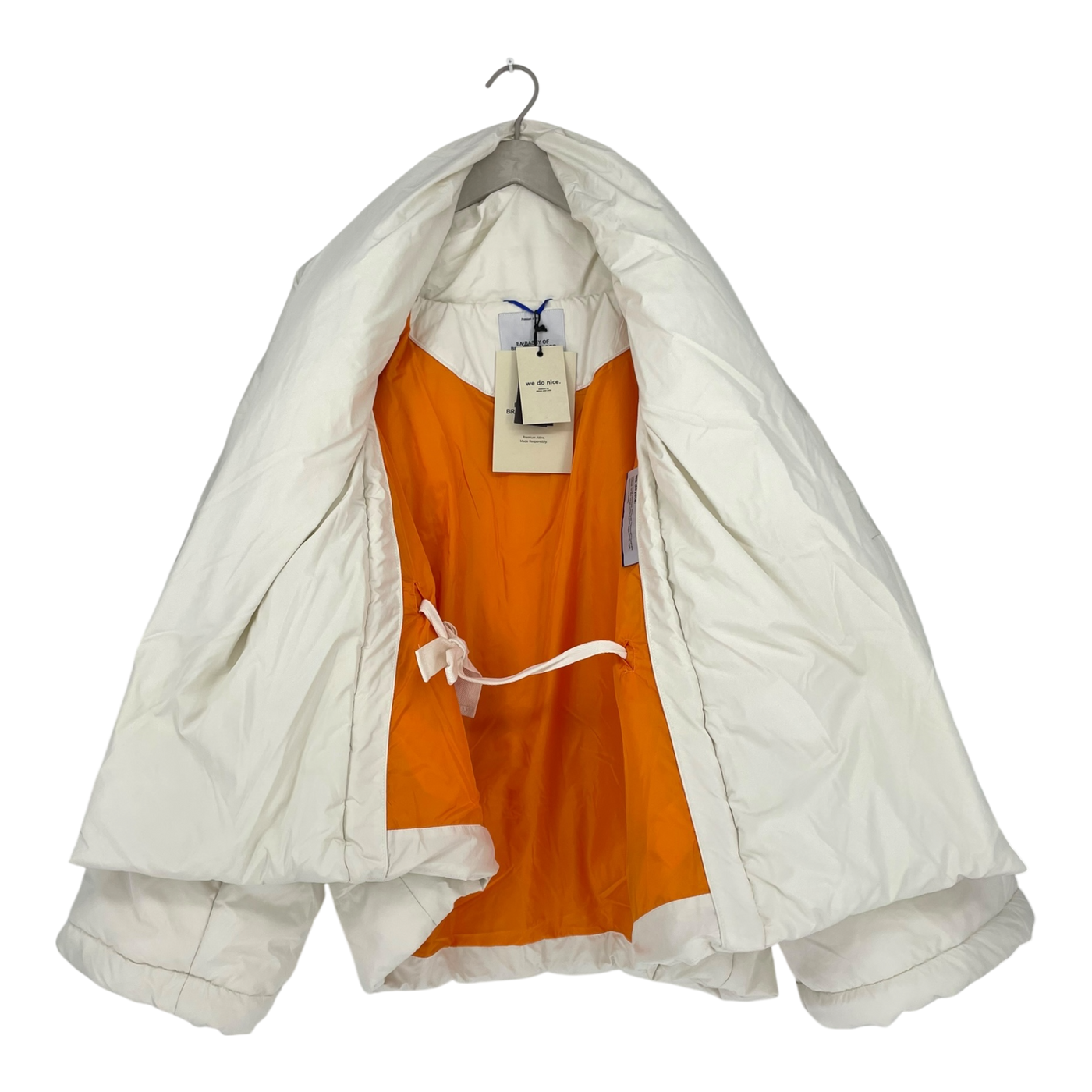 Embassy of Bricks and Logs chiba puffer coat, white | woman S