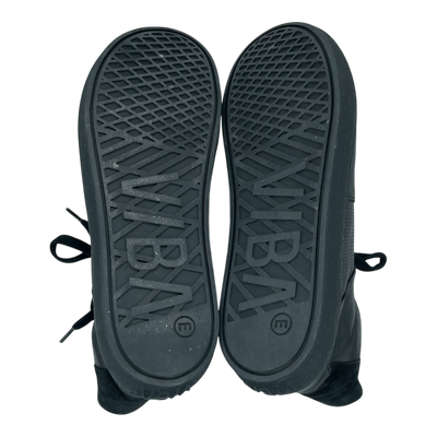 VIBAe Berlin bio leather sneakers, black | 45